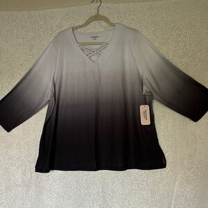 Allison Daley Ombre V-Neck Knit Top in Black and Gray